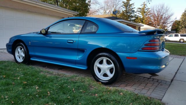 1994 ford mustang 2-door coupe 94