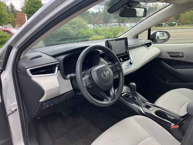 2022 toyota corolla hybrid le