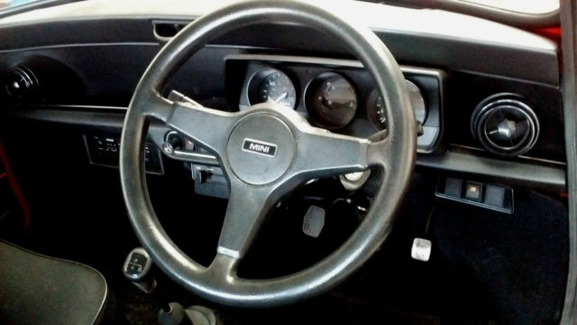 very low mileage 1990 mini racing flame