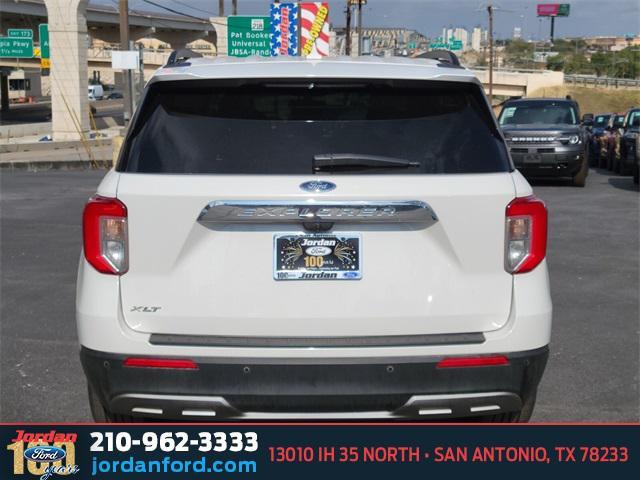 2022 ford explorer xlt