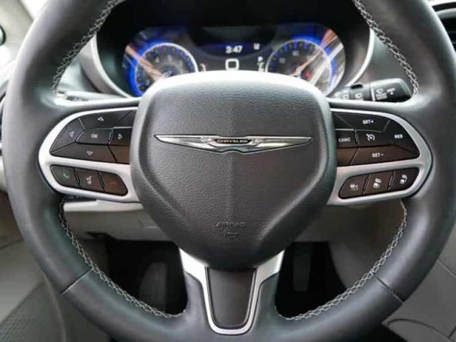 2022 chrysler pacifica touring l in boardman, wisconsin