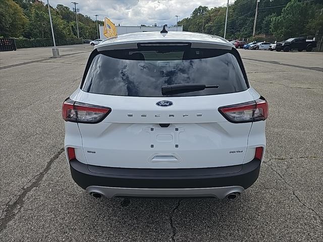 2022 ford escape se