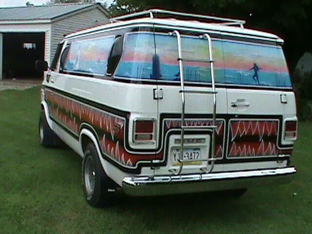 1976 gmc vandura. excellent used condition. made for 1975 jaws movie