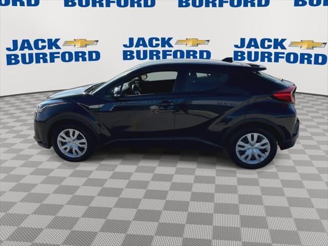2020 toyota c-hr le