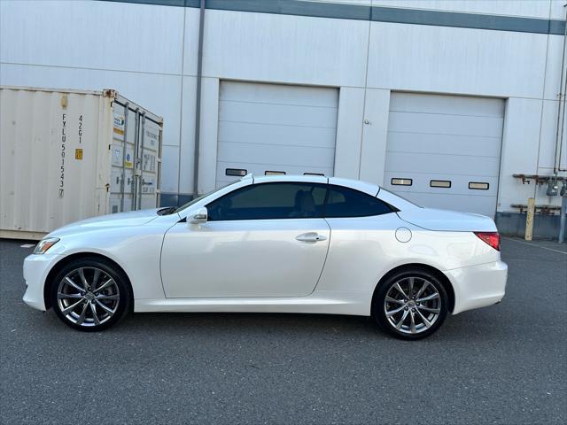 2013 lexus is 250c base