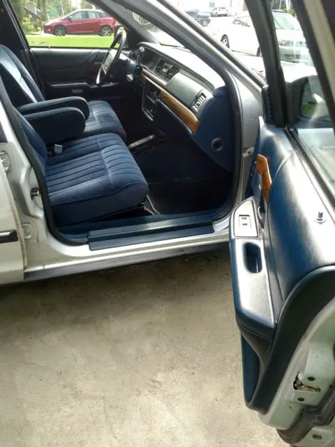 1993 ford crown victoria police interceptor rare p71 providence, ri