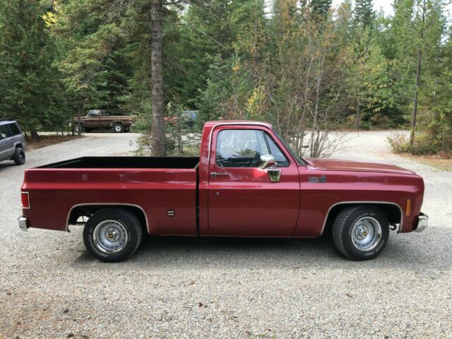 1978 c-10 custom deluxe,350 v8,manual,lowered,complete frame up restoration!