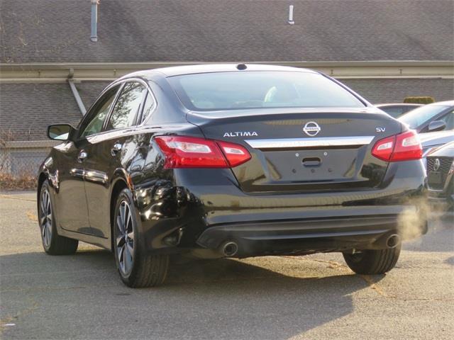 2017 nissan altima 2.5 sv 2.5 sv 4dr sedan (midyear release for sale in middletown, connecticut
