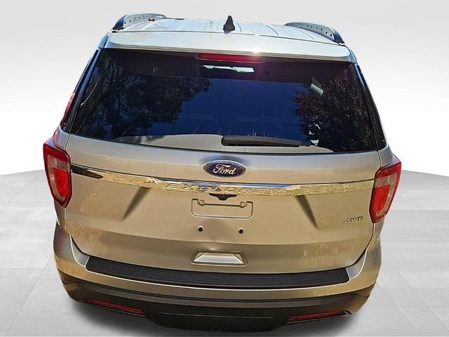 2018 ford explorer base