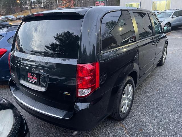 2017 dodge grand caravan se
