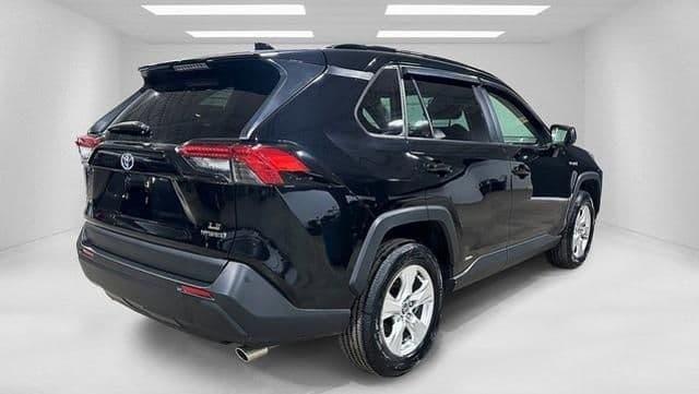 2020 toyota rav4 hybrid le in milwaukee, wisconsin