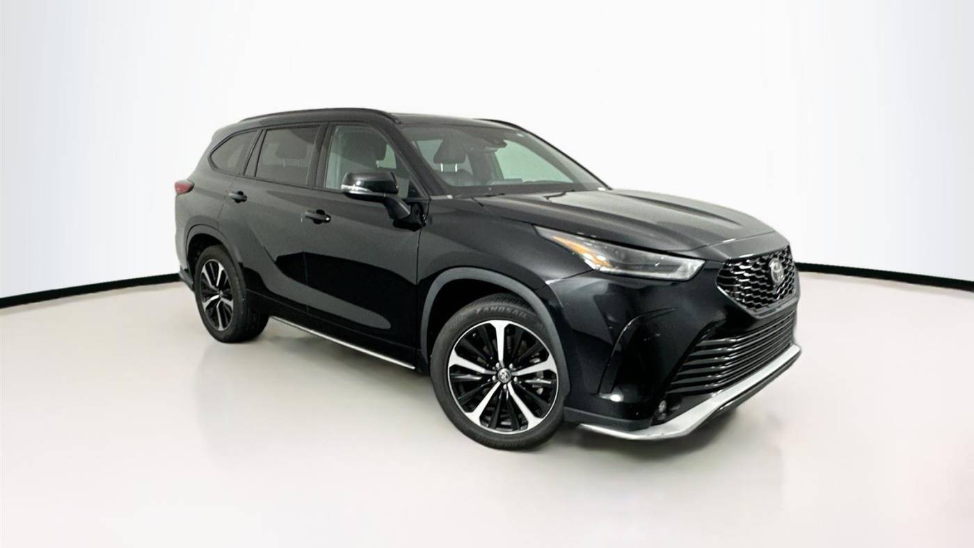 2021 toyota highlander xse