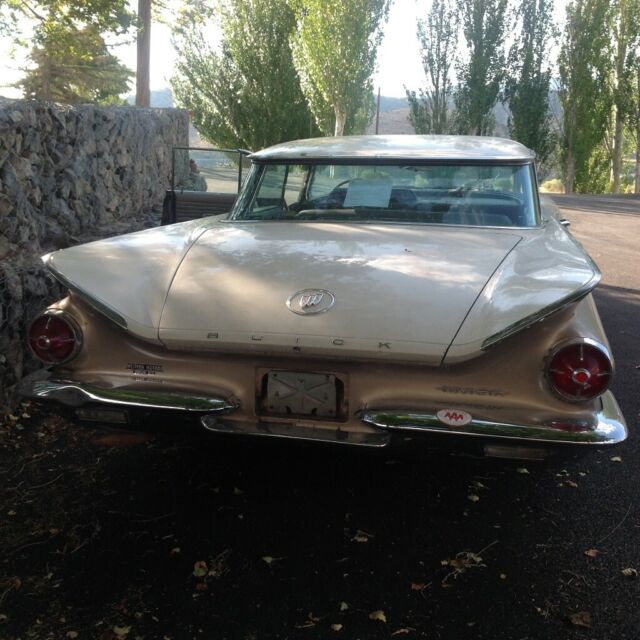 1960 buick invicta 4 door hardtop
