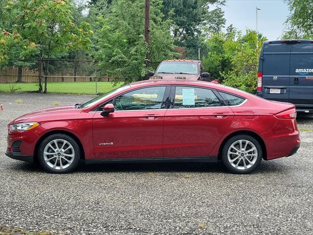 2019 ford fusion hybrid se
