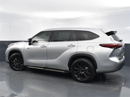 2022 toyota highlander in canton, michigan