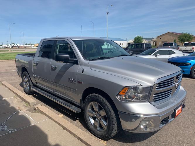 used 2017 ram 1500 4x4 crew cab slt holdrege, ne 68949 for sale in holdrege, nebraska