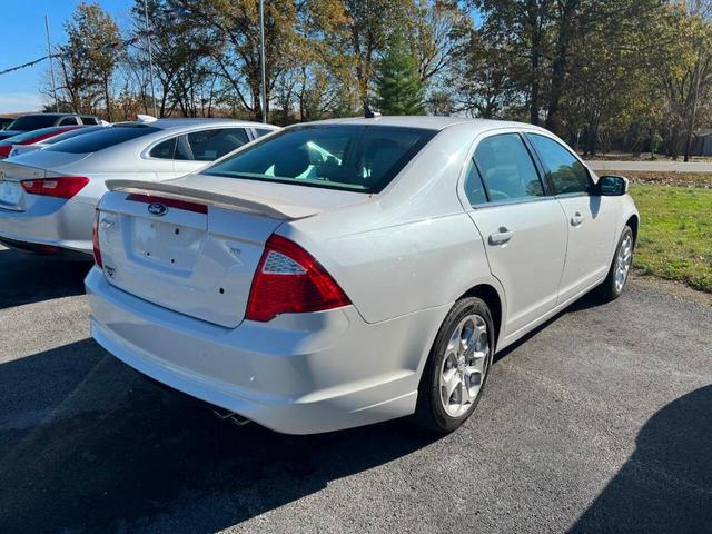 2011 ford fusion se