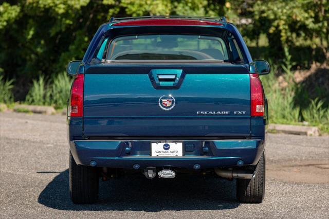 2005 cadillac escalade ext base