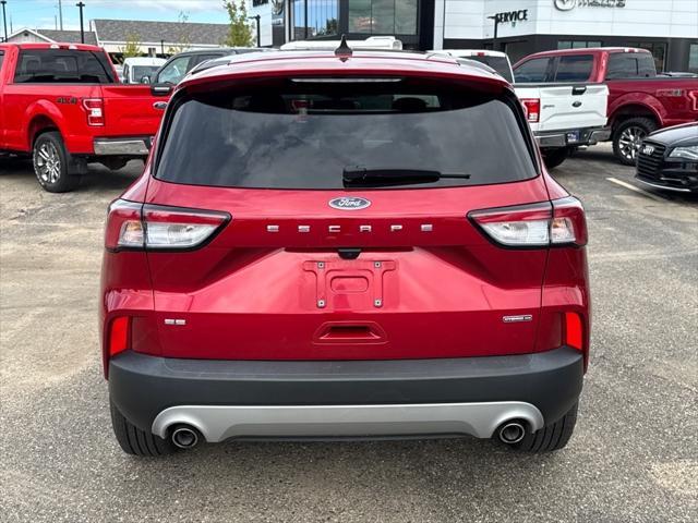 2022 ford escape se
