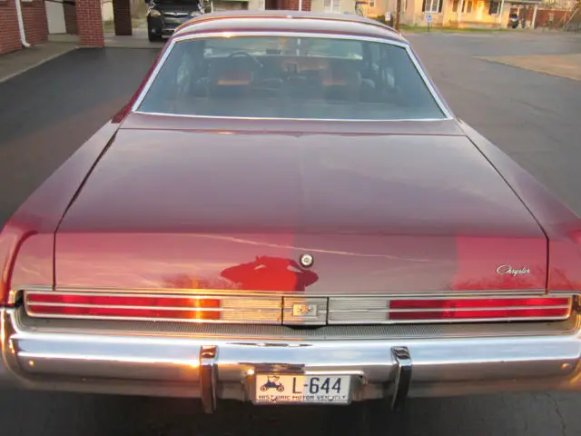 1976 chrysler newport custom hardtop 2-door 6.6l