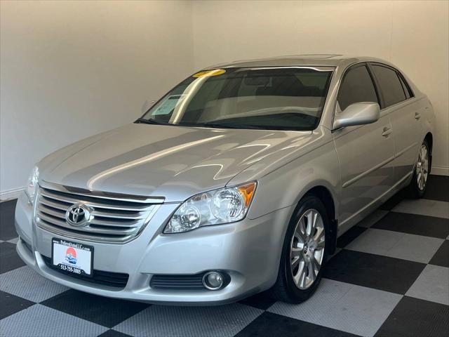 2010 toyota avalon xls