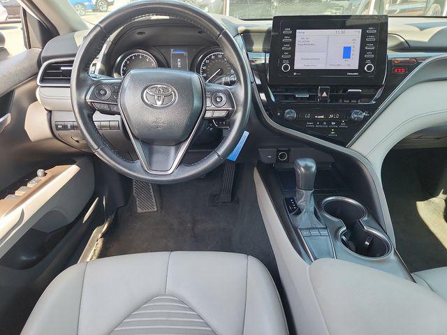 2023 toyota camry se