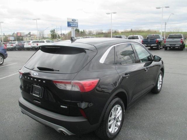 2020 ford escape se
