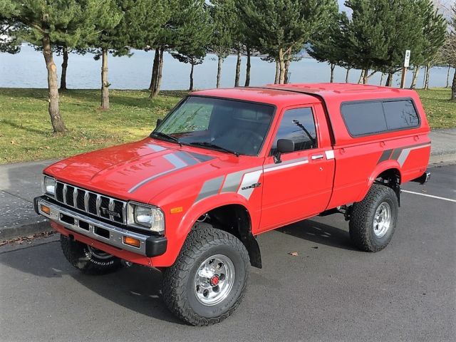 1982 toyota 4x4 pickup / restored / 4cyl. / 5 spd. / one only truck