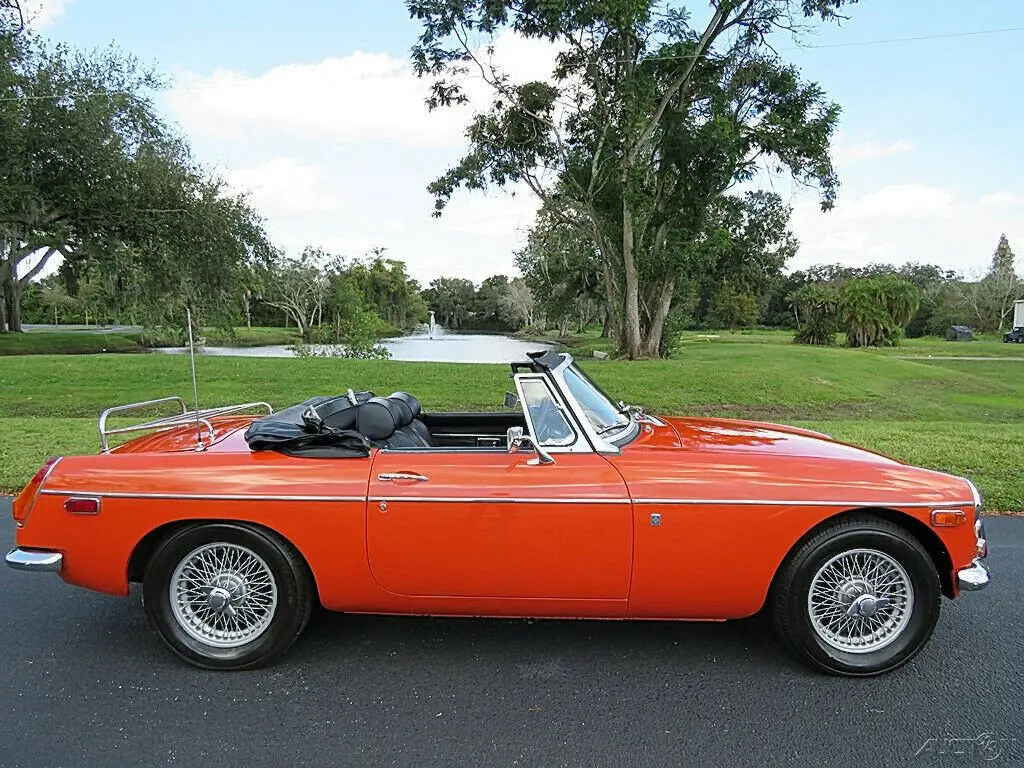 gorgeous 72' mgb roadster low original miles 4-speed dual carbs survivor!!