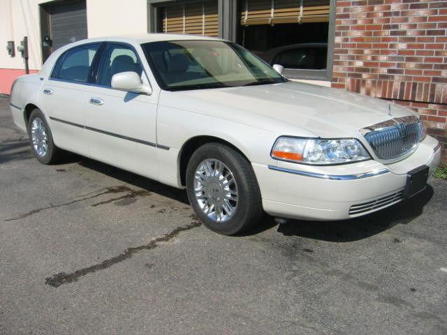 2006 lincoln town car signature limited for sale in essex junction, vermont