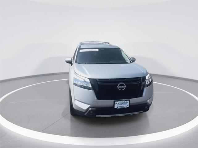 2022 nissan pathfinder sl