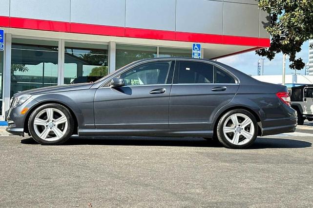 2011 mercedes-benz c-class c 300