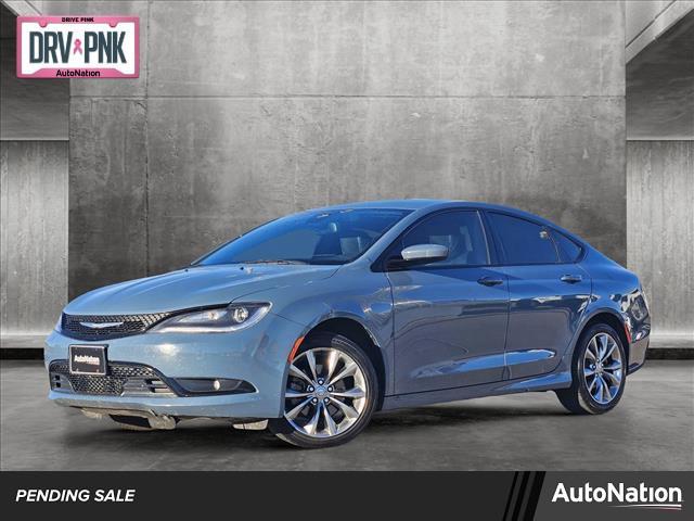 2015 chrysler 200 s