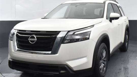 2024 Nissan Pathfinder sv