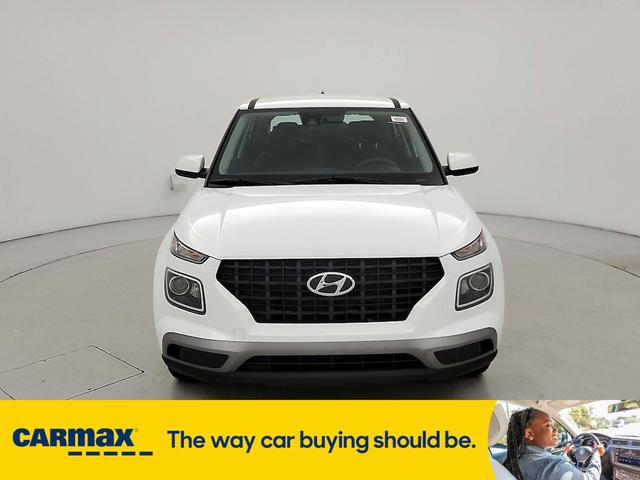 2022 hyundai venue se