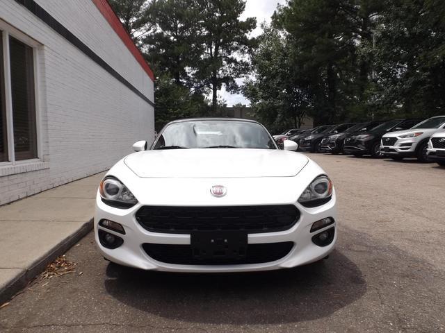 2017 fiat 124 spider base