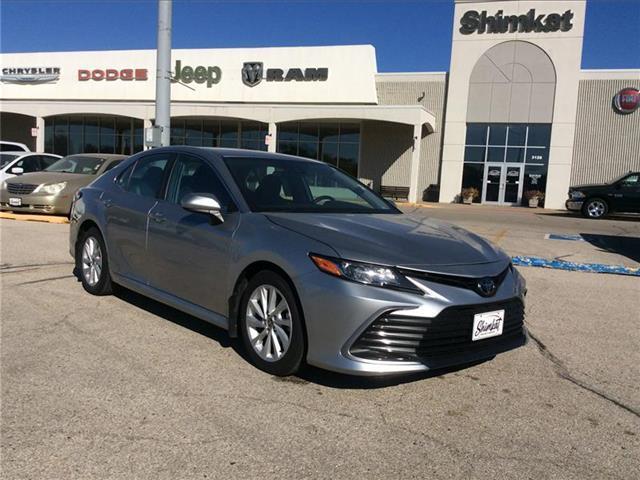 2021 toyota camry le