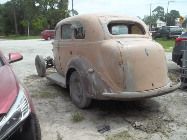 1936 plymouth humpback four door sedan