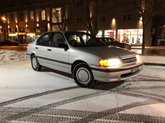 toyota tercel le 1992 with only 16,000 km on it. rare!