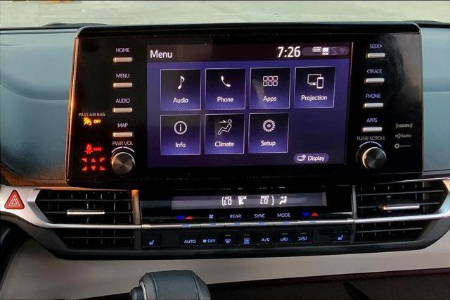 2023 toyota sienna xle 8 passenger