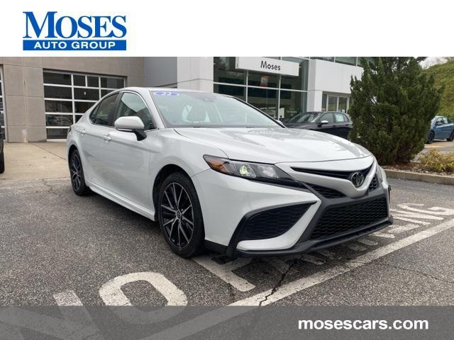 2022 toyota camry se