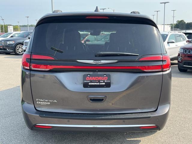 2022 chrysler pacifica touring-l