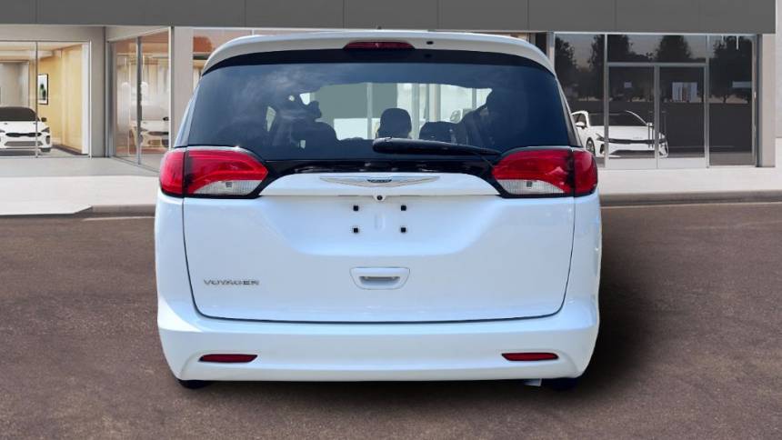2020 chrysler voyager l