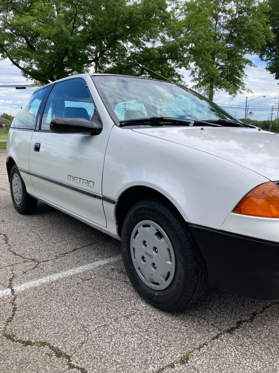 1991 geo metro hatchback 87,400 miles