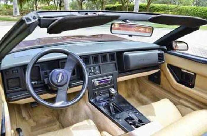 1986 corvette convertible, indy pace car, 4+3 w/overdrive, 32,000 mi.. in naples, fl