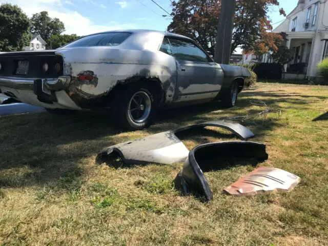 1973 plymouth cuda - 340 - slapstick - 8 3/4 suregrip - nj title - runs& drives