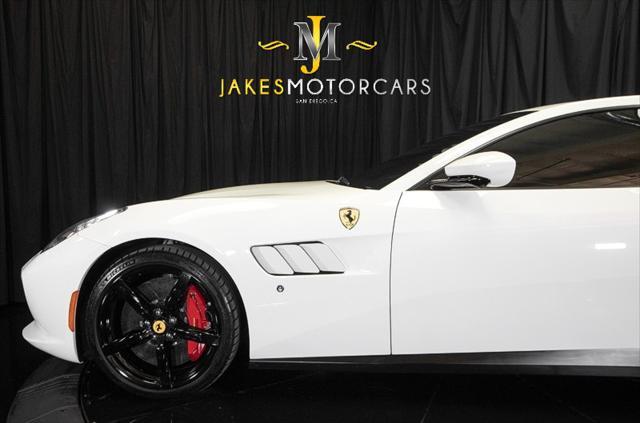 2019 ferrari gtc4lusso v8