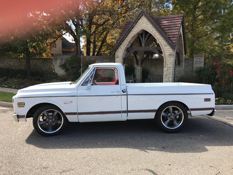 chevrolet c10 restomod pickup