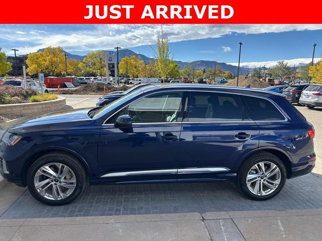 2024 audi q7 45 premium plus