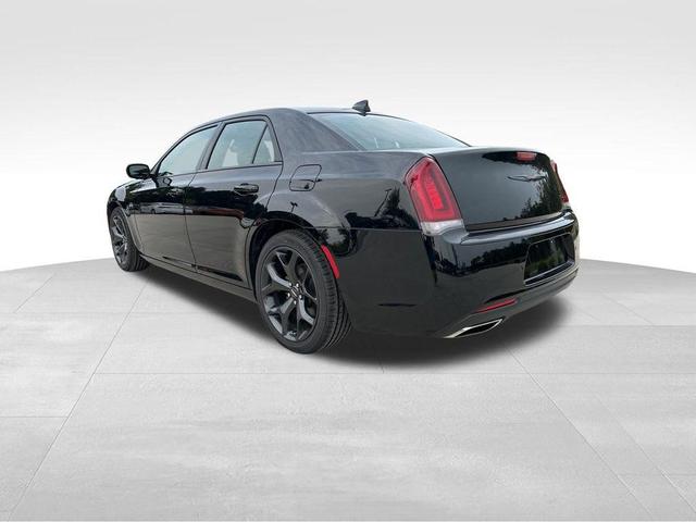 2023 chrysler 300 s